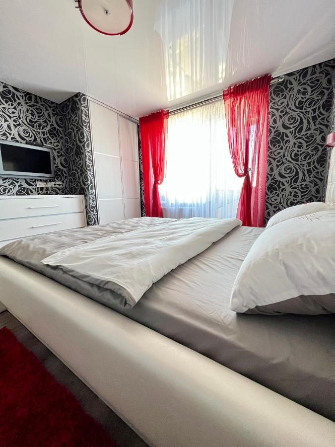 Relax. Просторі Та Затишні Апартаменти Ternopil Ngoại thất bức ảnh